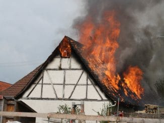 KFV Sigmaringen: Herbertingen - Vollbrand eines Schuppens im Ortskern