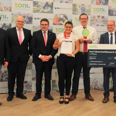Die Gewinner gemeinsam mit Minister Peter Hauk, den Landr