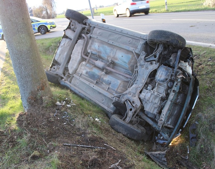 POL-MI: Auto schleudert von B 65 in Straßengraben