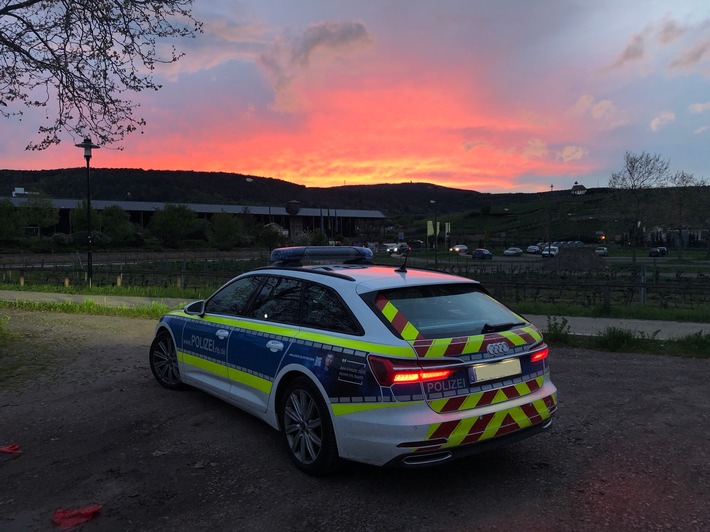 POL-PDNW: Verkehrsspiegel beschädigt und geflüchtet