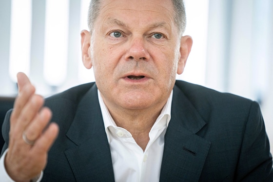 Scholz_ernst_560.jpg