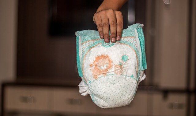 Absorbent Baby Bathroom Care  - ReadyElements / Pixabay