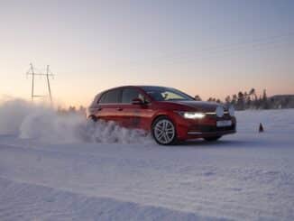 Vier Premiumhersteller überzeugen im Winterreifentest 2023 / ADAC bewertet ...