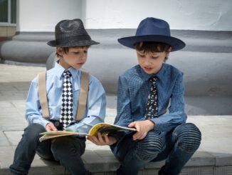 Boys Book Reading Reading A Book  - Victoria_Borodinova / Pixabay
