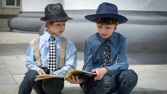 Boys Book Reading Reading A Book  - Victoria_Borodinova / Pixabay