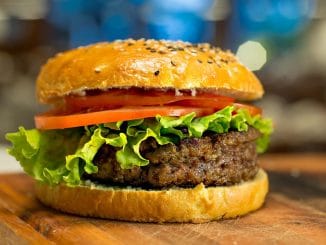 Burger Food Meal Fast Food Gourmet  - megarene / Pixabay