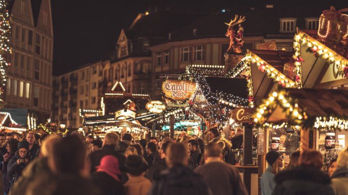 Christmas Market Christmas Frankfurt  - chriswanders / Pixabay