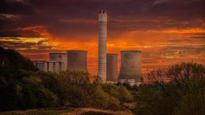 Cooling Towers Industry Eve Meadow  - jplenio / Pixabay