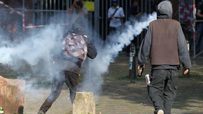 Vermummte Randalierer bei Anti-G20-Protest, über dts Nachrichtenagentur