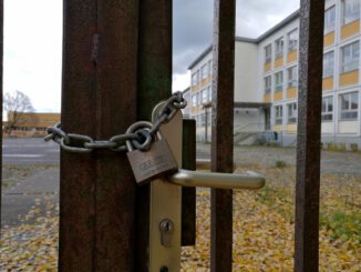Abgeschlossenes Schultor, über dts Nachrichtenagentur