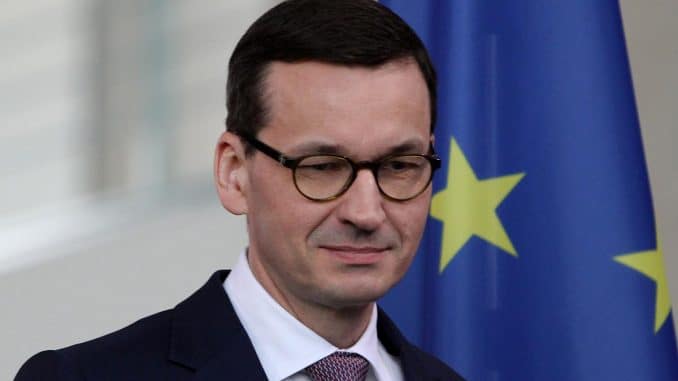 Mateusz Morawiecki vor einer EU-Fahne, über dts Nachrichtenagentur