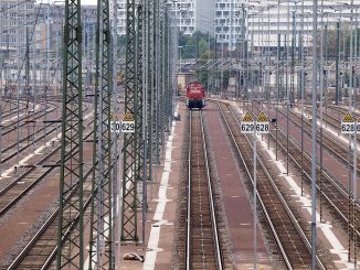 Lok auf Gleisanlage, über dts Nachrichtenagentur