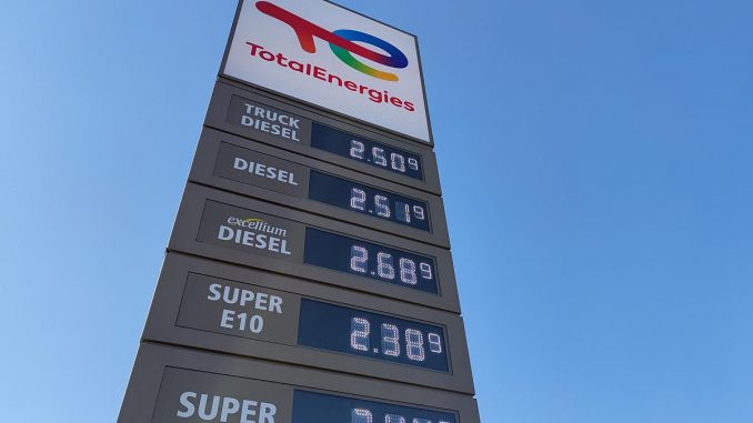 Autobahn-Tankstelle im März 2022, über dts Nachrichtenagentur