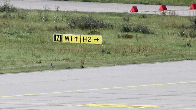Start- und Landebahn an einem Flughafen, über dts Nachrichtenagentur