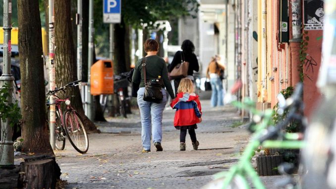 Mutter und Kind, über dts Nachrichtenagentur