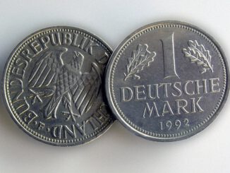 German Mark Money Coin Money Coins  - wilhei / Pixabay