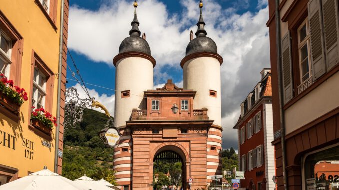 Heidelberg Bridge Neckar Old Bridge  - herbert2512 / Pixabay