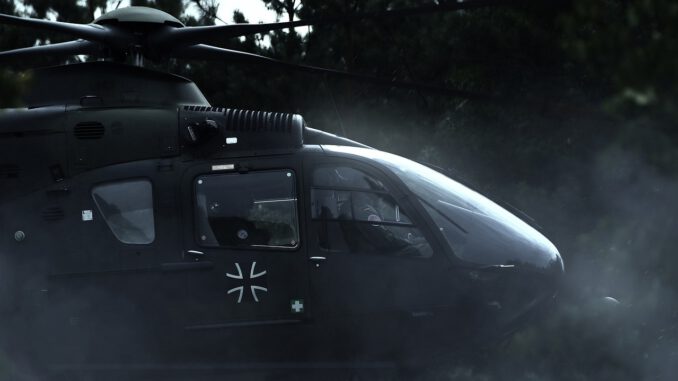 Helicopter Army Aviation  - SimoneVomFeld / Pixabay
