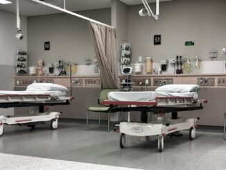 Hospital A E Emergency  - KoalaParkLaundromat / Pixabay