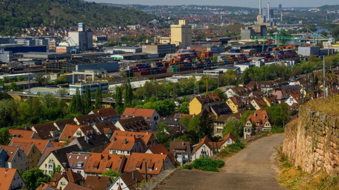 Houses Buildings Port Container  - Portraitor / Pixabay