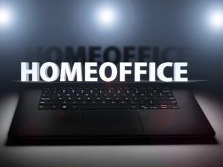 Laptop Home Office Work Office  - geralt / Pixabay