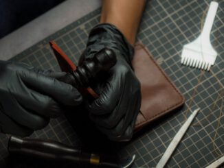 Leathercraft Leathermaking Tools  - axycompany / Pixabay