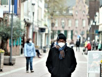Man Facemask Covid Road Mask - Caniceus / Pixabay