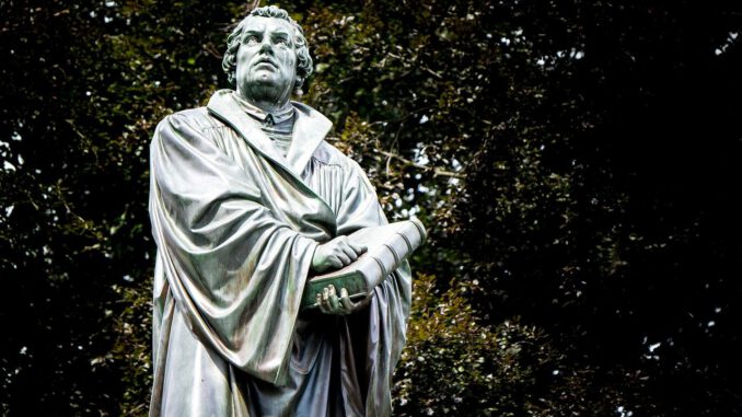 Martin Luther Luther Reformation  - albersHeinemann / Pixabay