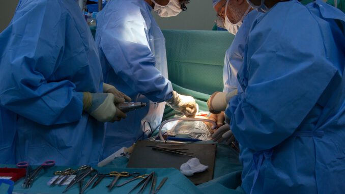 Medical Operation Surgery Doctor  - AhmadArdity / Pixabay