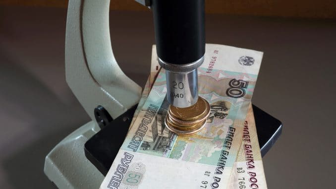 Microscope Money Ruble Banknotes  - Alex_vagler / Pixabay