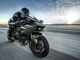 Motorcycle Road Driver Motion  - KnightHAL0 / Pixabay