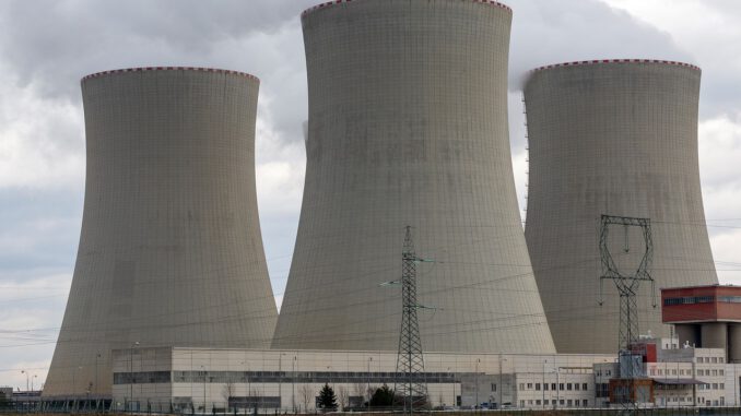 Nuclear Power Plant Nuclear Power  - JamesQube / Pixabay