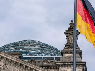 Hoffnungswerte / Kommentar zum Bundeshaushalt in Kriegszeiten von Angela Wefers.