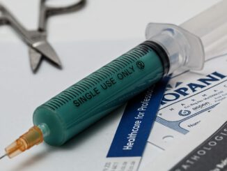 Syringe Injection Drug Medicine - stevepb / Pixabay