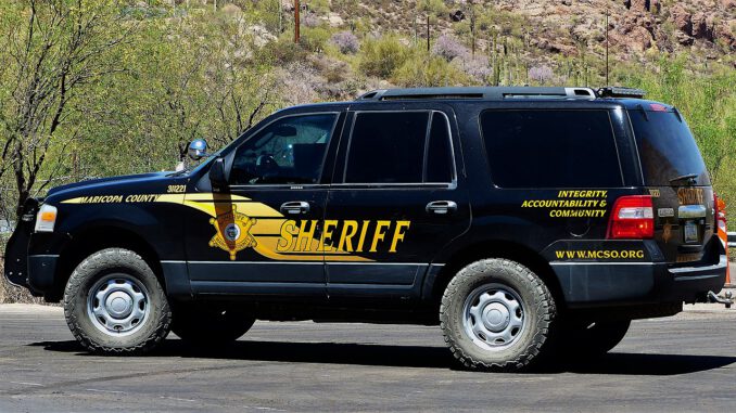 Transport Car Sheriff Police  - rauschenberger / Pixabay