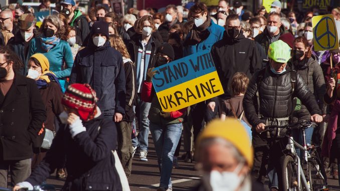 Ukraine Demonstration Protest War  - wal_172619 / Pixabay