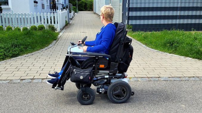 Wheelchair Wheelchair Users  - Wuschel-2307 / Pixabay