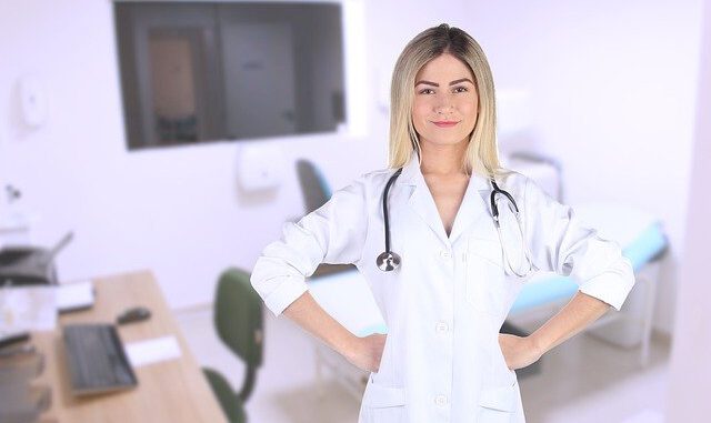 Woman Doctor Medical Health  - outsideclick / Pixabay