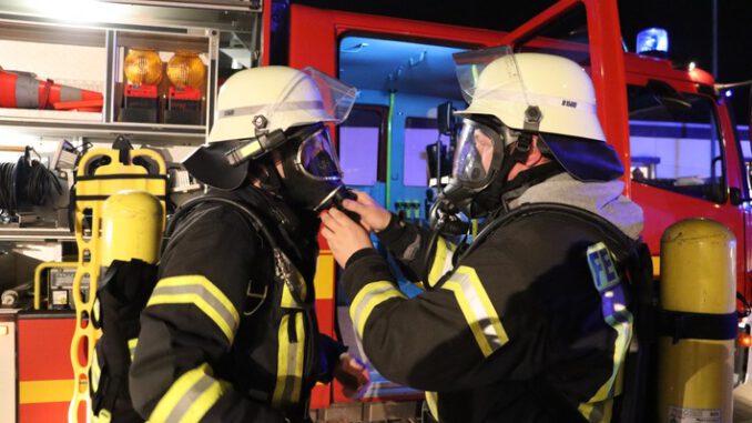FFW Schiffdorf: Gut gewappnet für kommende Notfälle: Ortsfeuerwehr Wehdel übt an Rettungsdienstschule