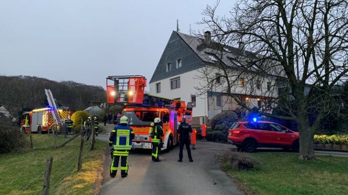 FW-EN: Kaminbrand beschäftigt die Feuerwehr Schwelm