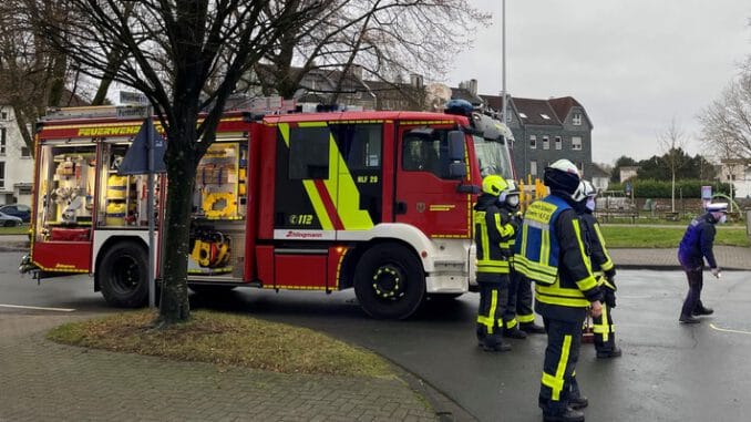 FW-EN: Schwerer Verkehrsunfall Blücherstr. / Potthoffstr.