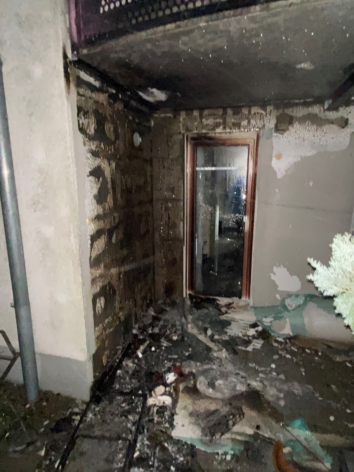 FW Frankenthal: Balkonbrand - schnelles Eingreifen verhindert Schlimmeres Bilanz der Silvesternacht