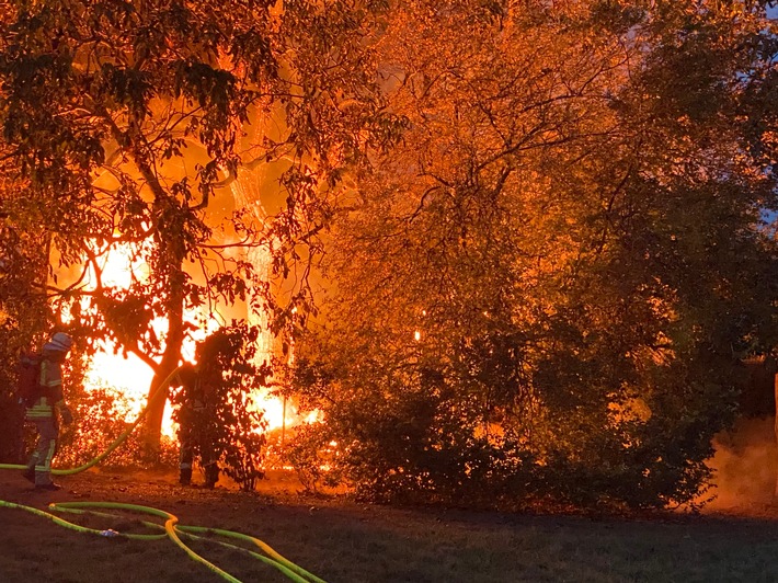 FW Frankenthal: Gartenhausbrand in Frankenthal-Eppstein