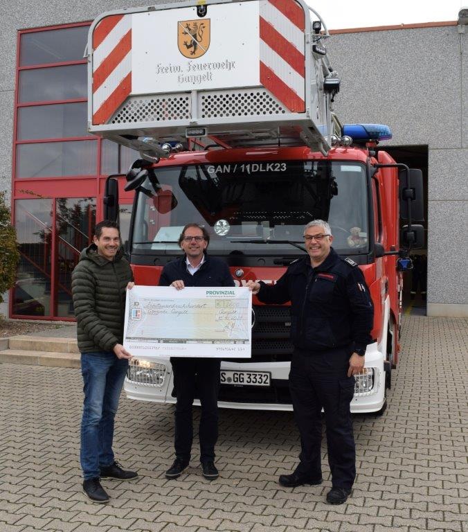 FW Gangelt: Provinzial-Geschäftsstelle Arno Reiners fördert die Freiwillige Feuerwehr in Gangelt