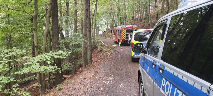 FW Königswinter: Motorflugzeug verunglückt im Siebengebirge