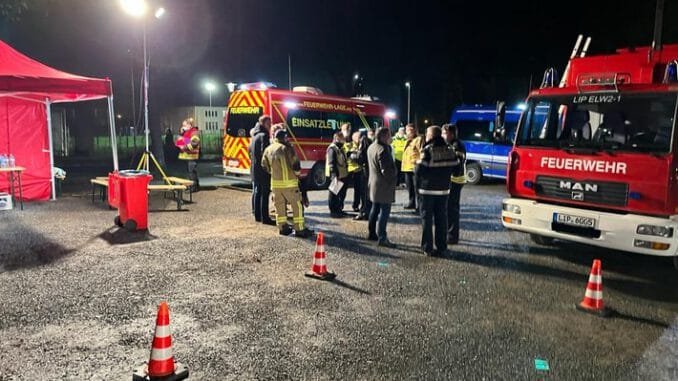 FW Lage: Bombenfund bei Kanalarbeiten - 02.02.2022 - 16:30 Uhr