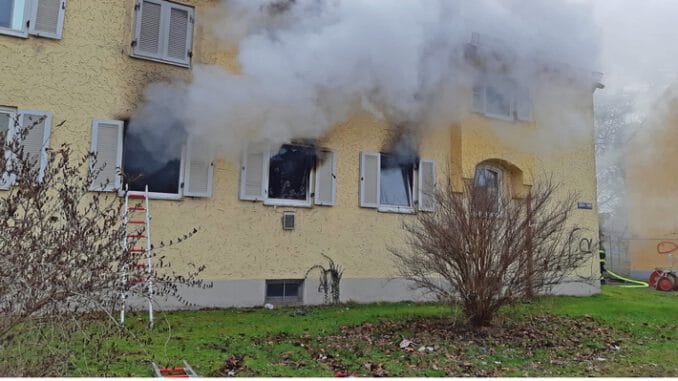 FW-M: Brand in Abrisshaus (Ramersdorf)