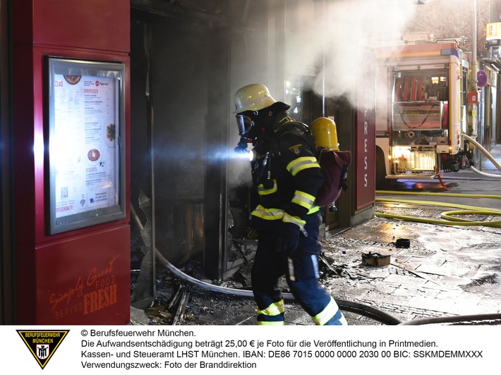 FW-M: Feuer im Schnellrestaurant (Ludwigsvorstadt)