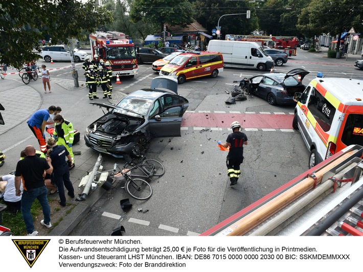 FW-M: Verkehrsunfall im Kreuzungsbereich (Ludwigsvorstadt-Isarvorstadt)