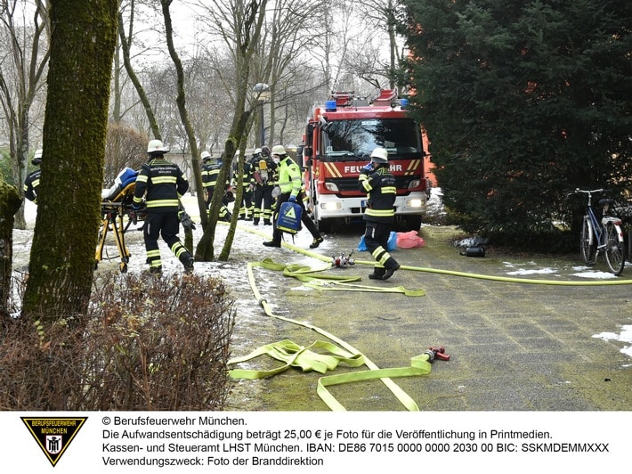 FW-M: Zimmerbrand mit zwei verletzten Personen (Ramersdorf)